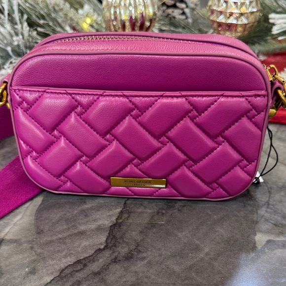 Kurt Geiger 2 way- Fuchsia Woven Crossbody Bag - Picture 5 of 6